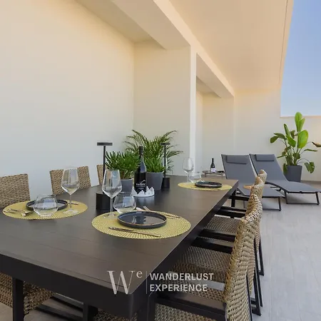 Wanderlust Experience Zenith Rooftop Apartment *